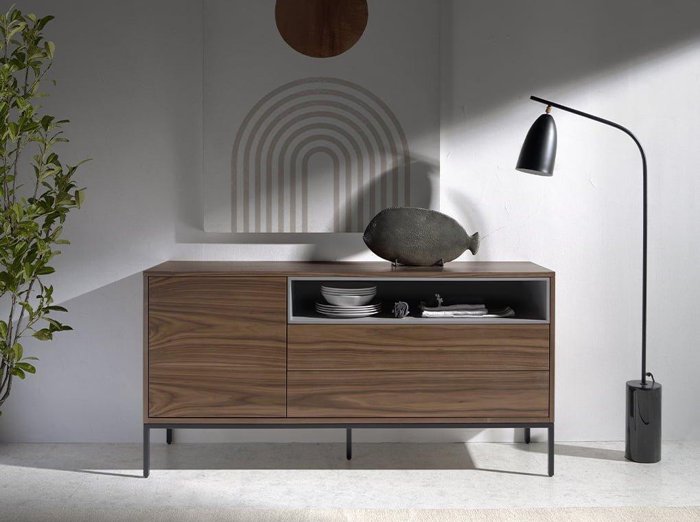 ANGEL CERDA Sideboard in Grau und Nussbaumholz  