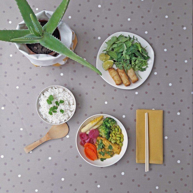 Image of Tischdecke abwaschbar rund oder ovale Konfetti Tischdecke abwaschbar rund oder ovale Konfetti