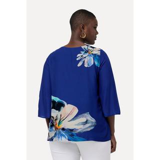 Ulla Popken  Blusa dal taglio oversize con fiori, scollo a V e maniche svasate a 3/4 