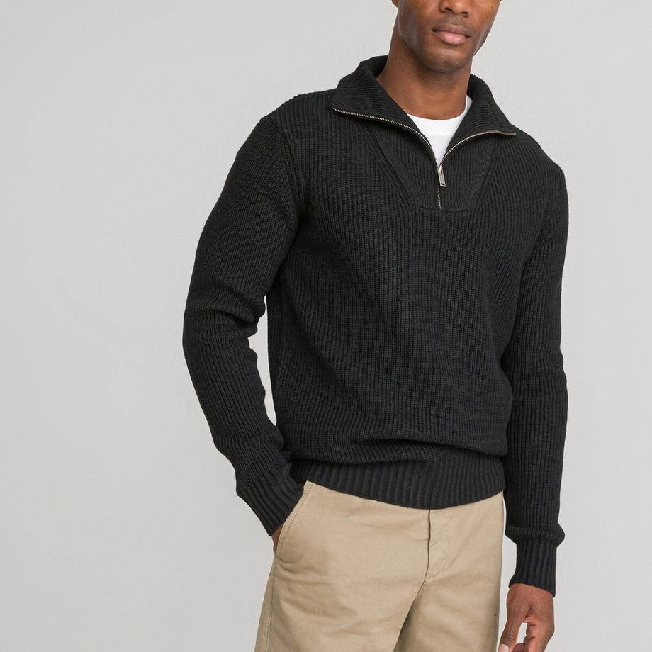 Warmer Strickpullover im Troyer-Stil