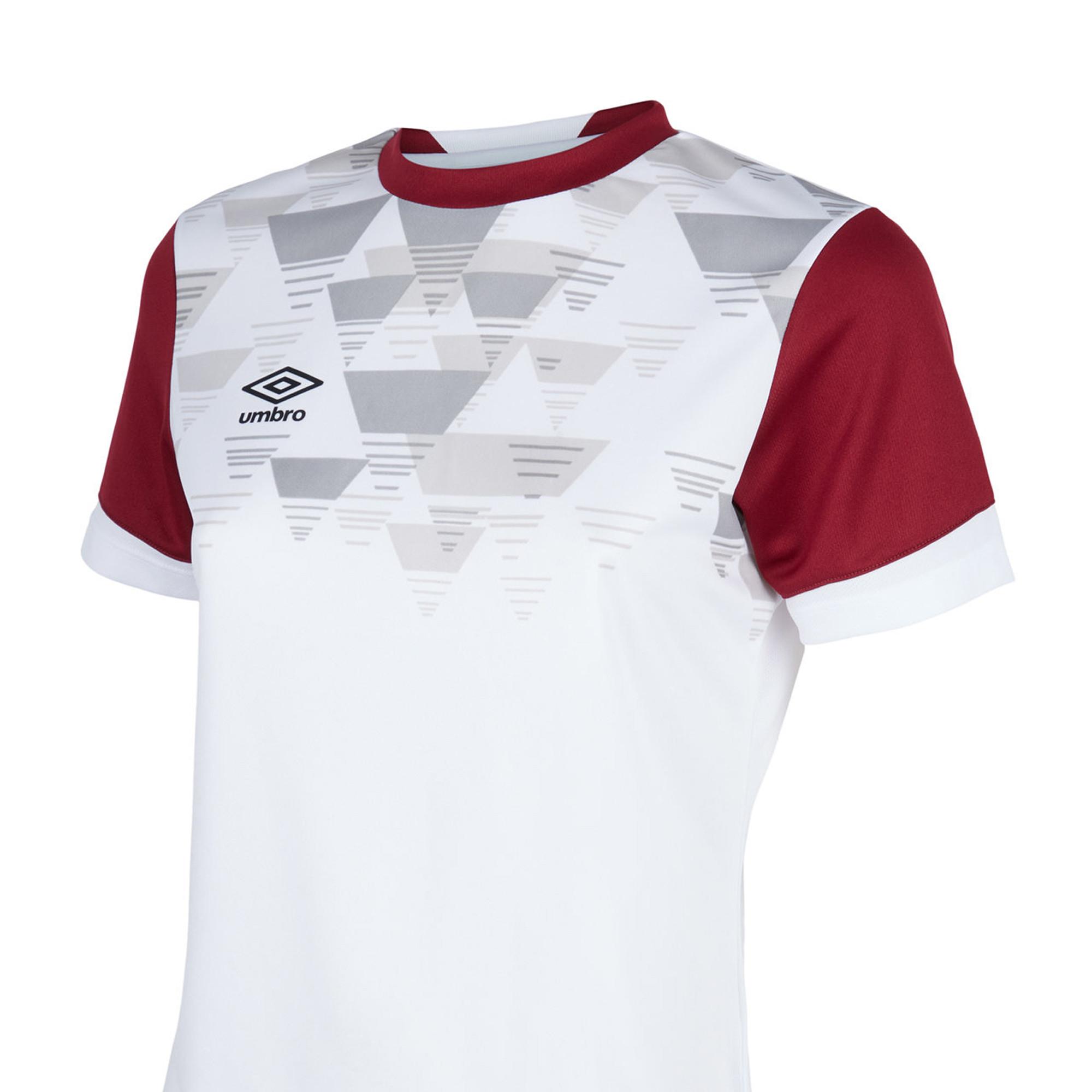 Umbro  Vier Trikot 