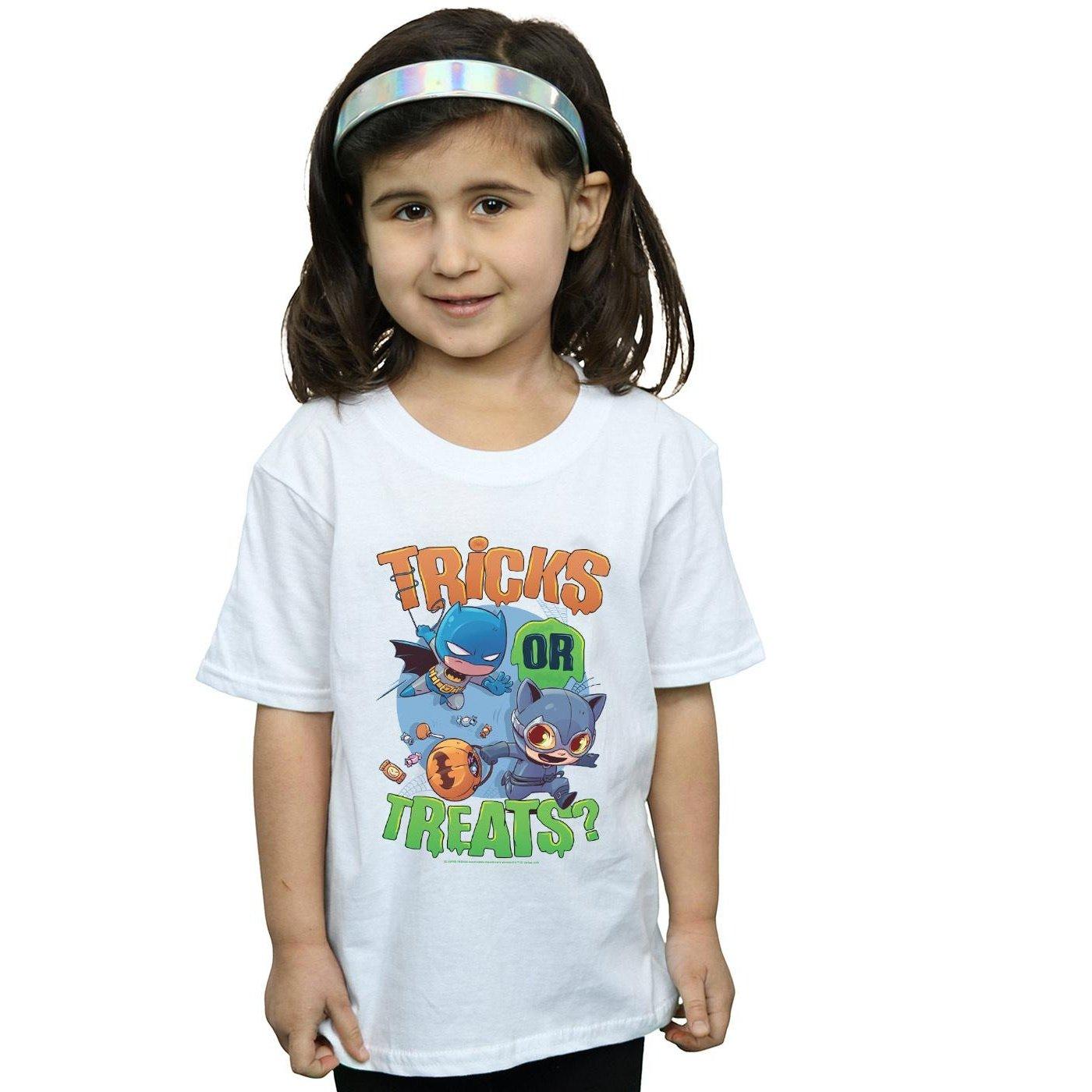 DC COMICS  Super Friends Tricks Or Treats TShirt 