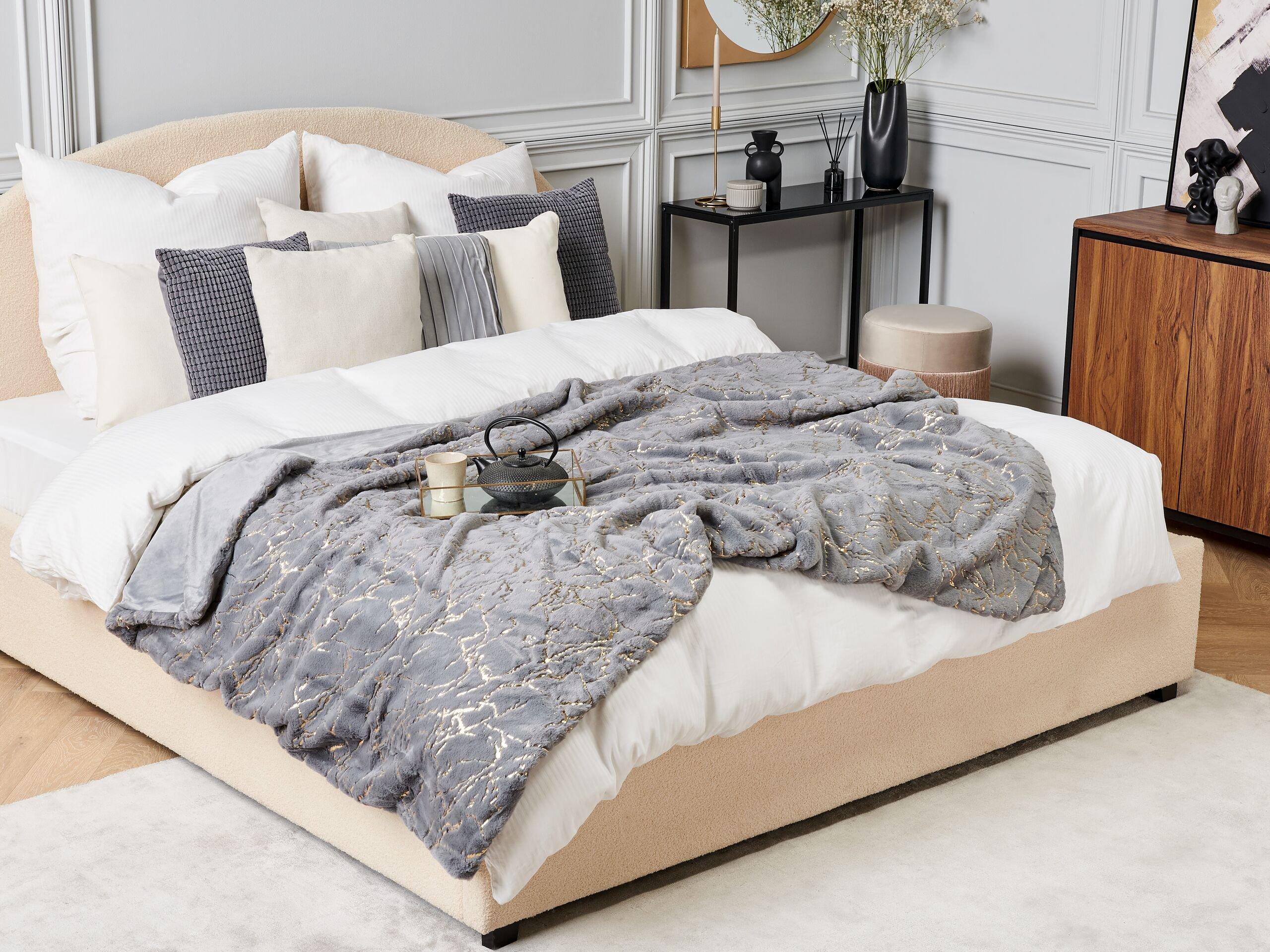 Beliani Couverture Polaire Moderne Godavari en Polyester  