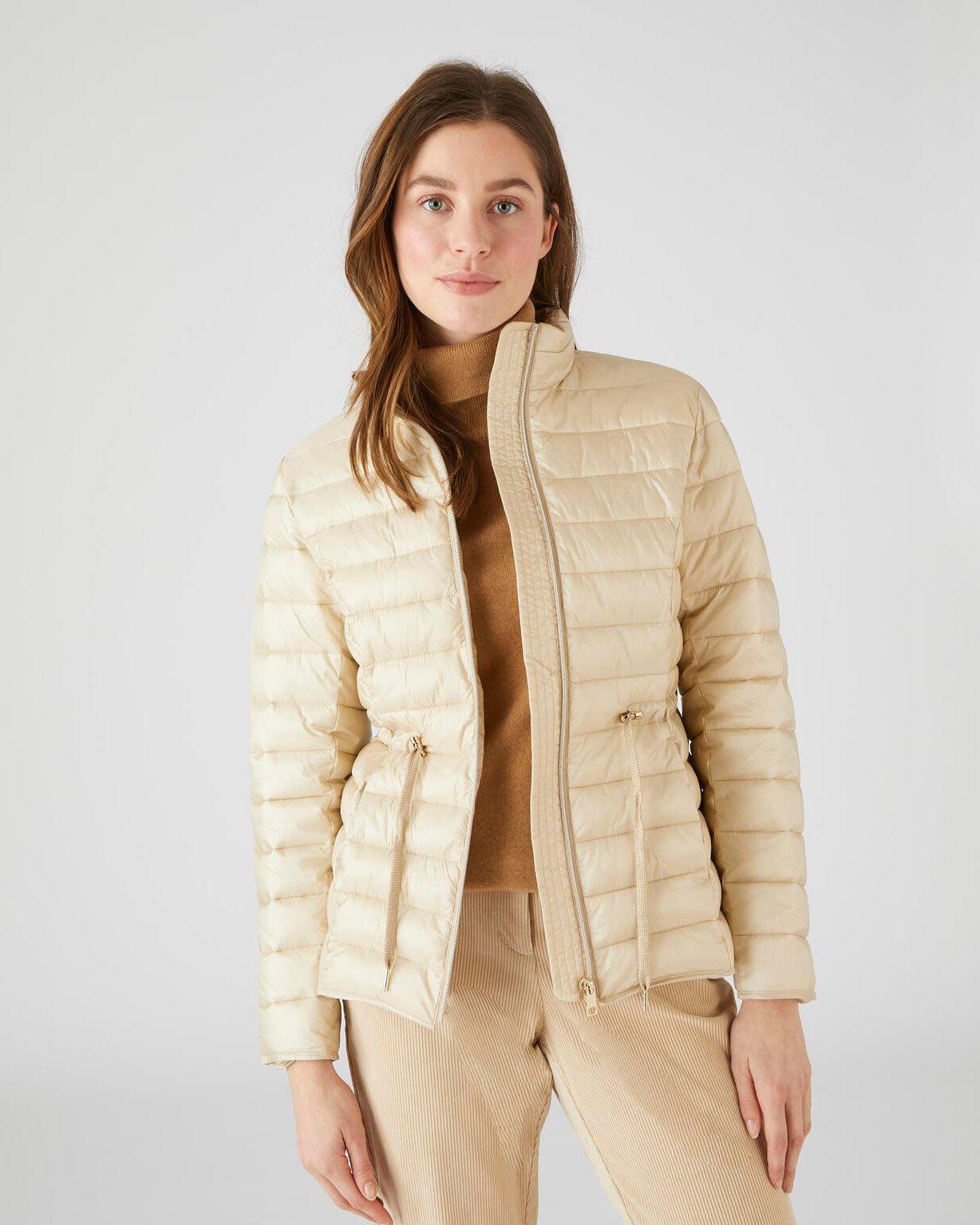 Image of Steppjacke Mit Stehkragen, Glänzend Und Warm. Damen Gelb 50/52