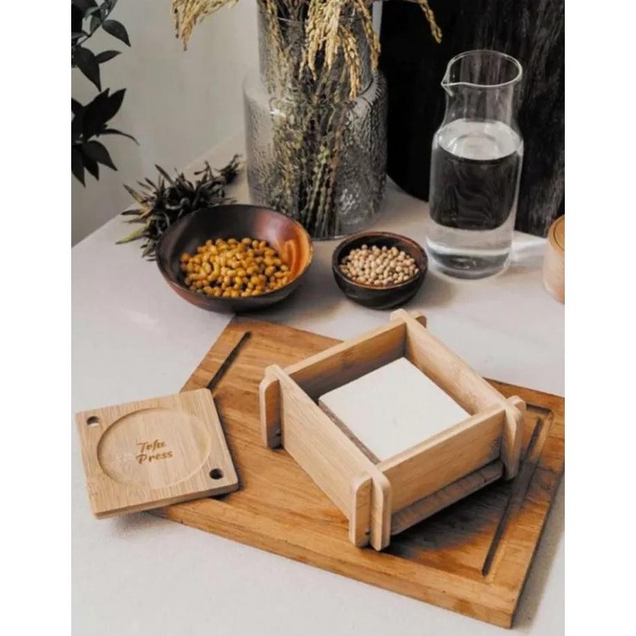 Nuts Innovations  Tofu Presse aus Bambus 