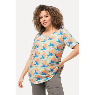 Ulla Popken  T-shirt dal taglio svasato con pieghe decorative, scollo a V e mezze maniche 