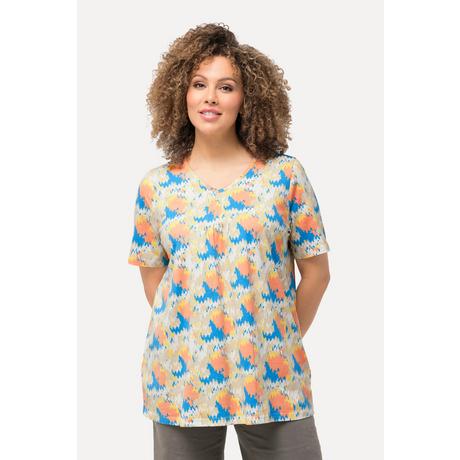 Ulla Popken  T-shirt dal taglio svasato con pieghe decorative, scollo a V e mezze maniche 