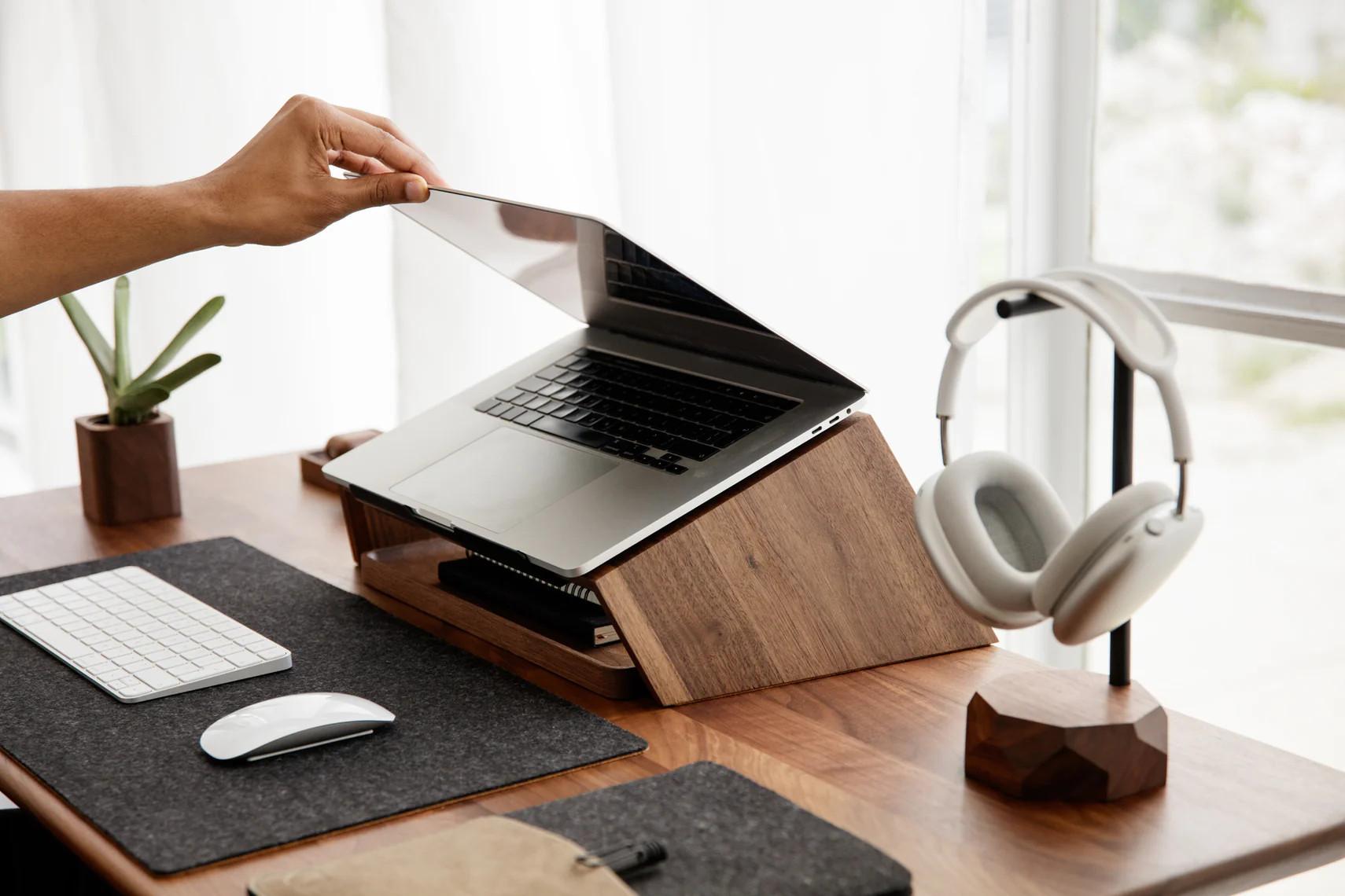 Oakywood  Laptop Stand - Support d'ordinateur portable en bois - en bois massif 