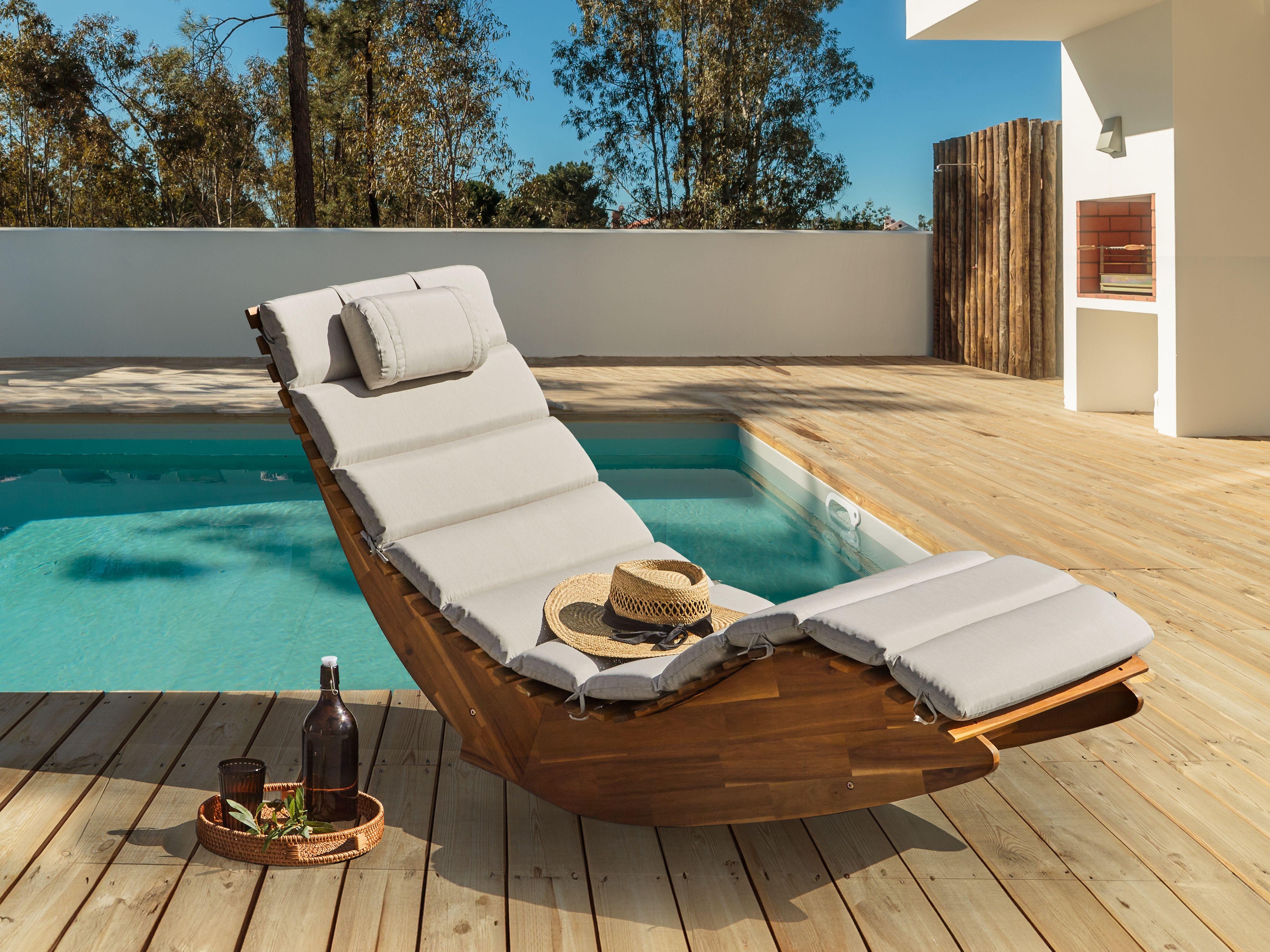 Beliani Lettino Prendisole con Cuscino en Legno d'acacia Classico BRESCIA PREMIUM  