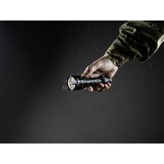 ArmyTek  Lampe Predator Pro Magnet USB tactique 2 en 1 avec charge magnétique 