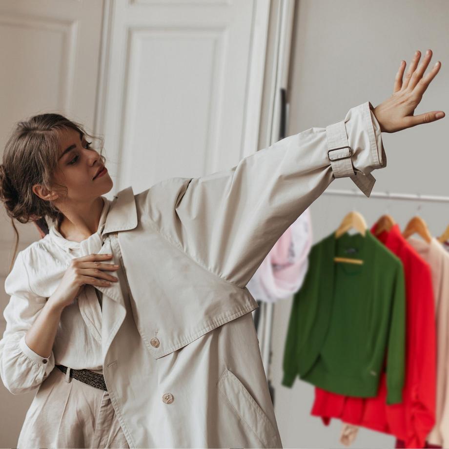 B2X Appendiabiti in argento con ruote  