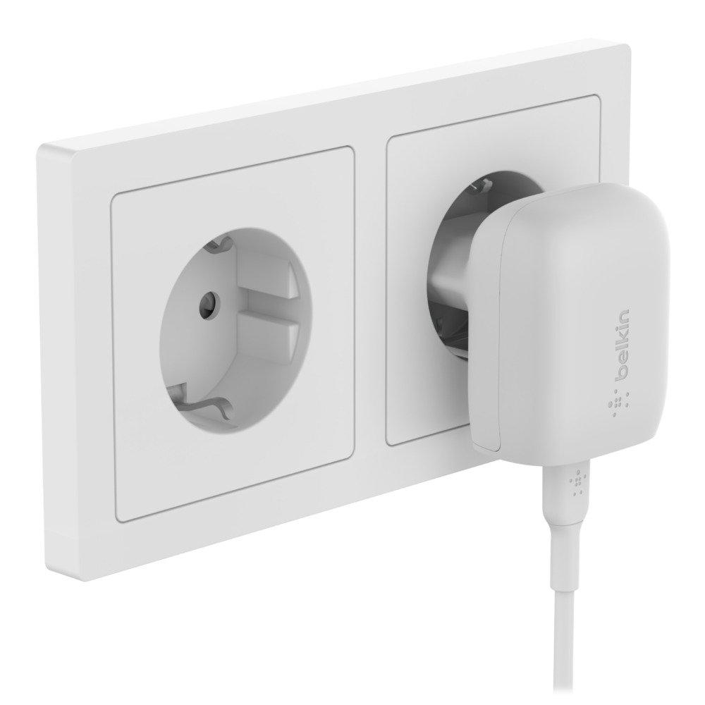 belkin  BoostCharge Smartphone, Tablet Bianco AC Ricarica rapida Interno 