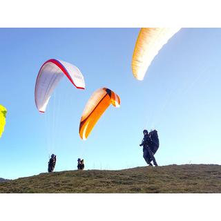 Smartbox  Émotions en haute altitude : 1 journée de vol en parapente en tandem - Coffret Cadeau 