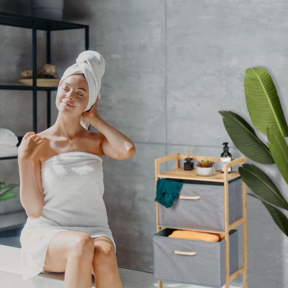 B2X Bambus-Badezimmerregal mit 2 Wäschekörben  