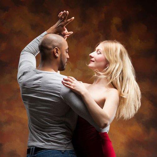 Image of Gesellschaftstanz Kurs Für Paare (anfänger) Unisex