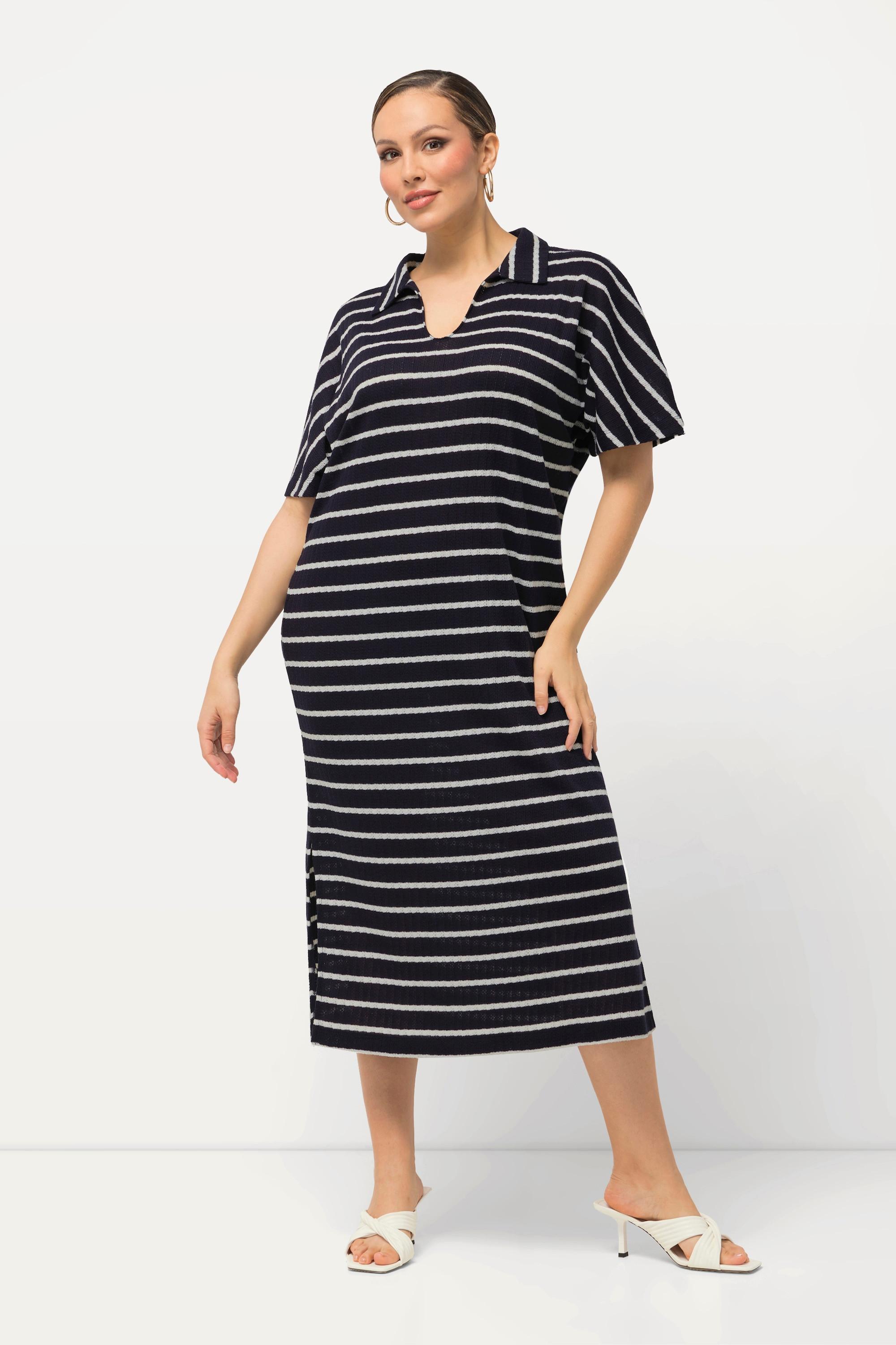 Ulla Popken  Abito midi di maglia con righe, scollo a V e mezze maniche 