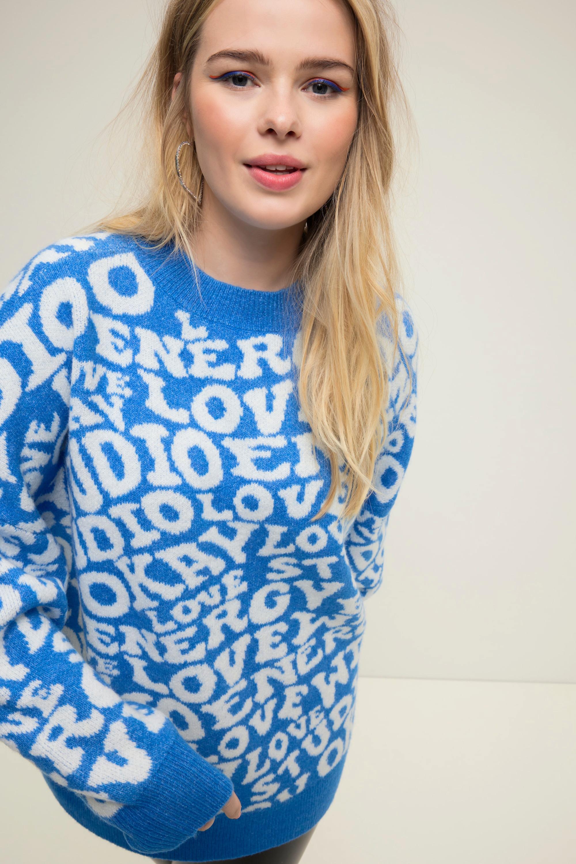 Studio Untold  Maglione dal taglio oversize con scritte, scollo a girocollo e maniche lunghe 