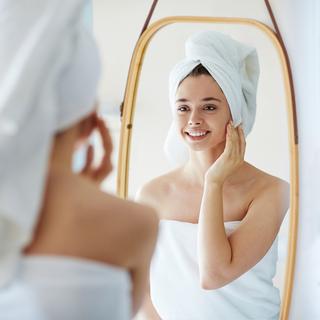 B2X Ovaler Spiegel mit Riemen  