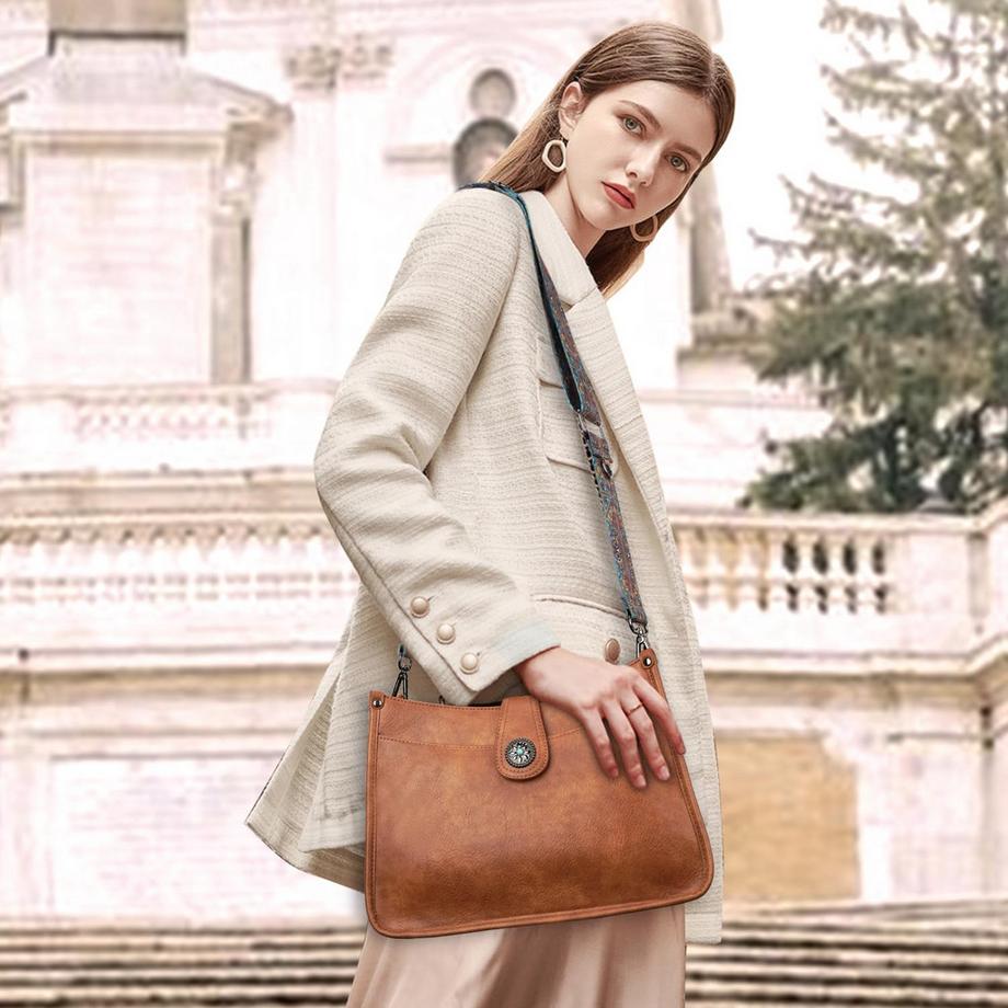 Only-bags.store Medium Hobo Tasche mit breitem Riemen  