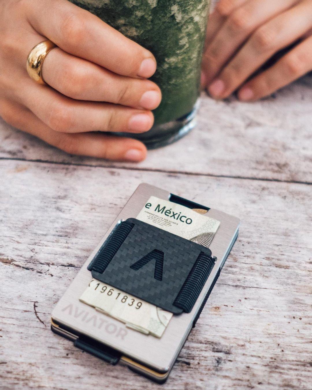 AVIATOR Smart Wallet Slide Brushed Silver Carbon Clip  