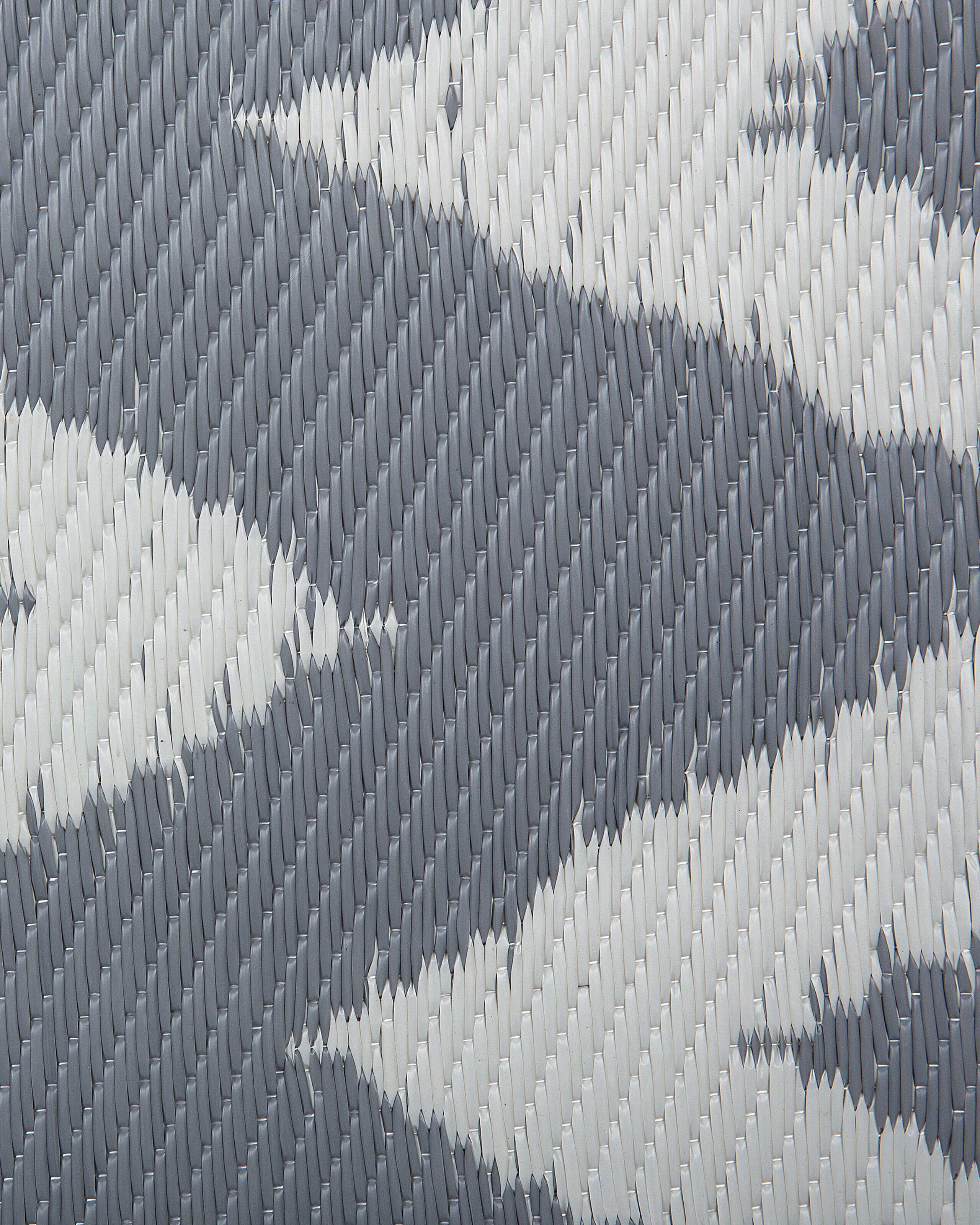 Beliani Outdoorteppich aus Polypropylen Modern SIRSA  