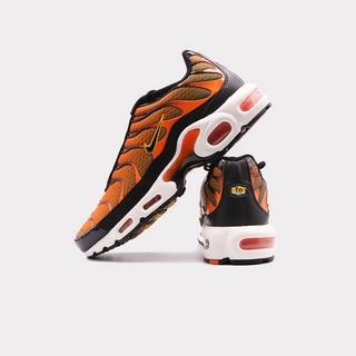 NIKE  Air Max Plus - Safety Orange 