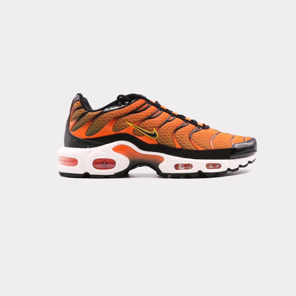 NIKE  Air Max Plus - Safety Orange 