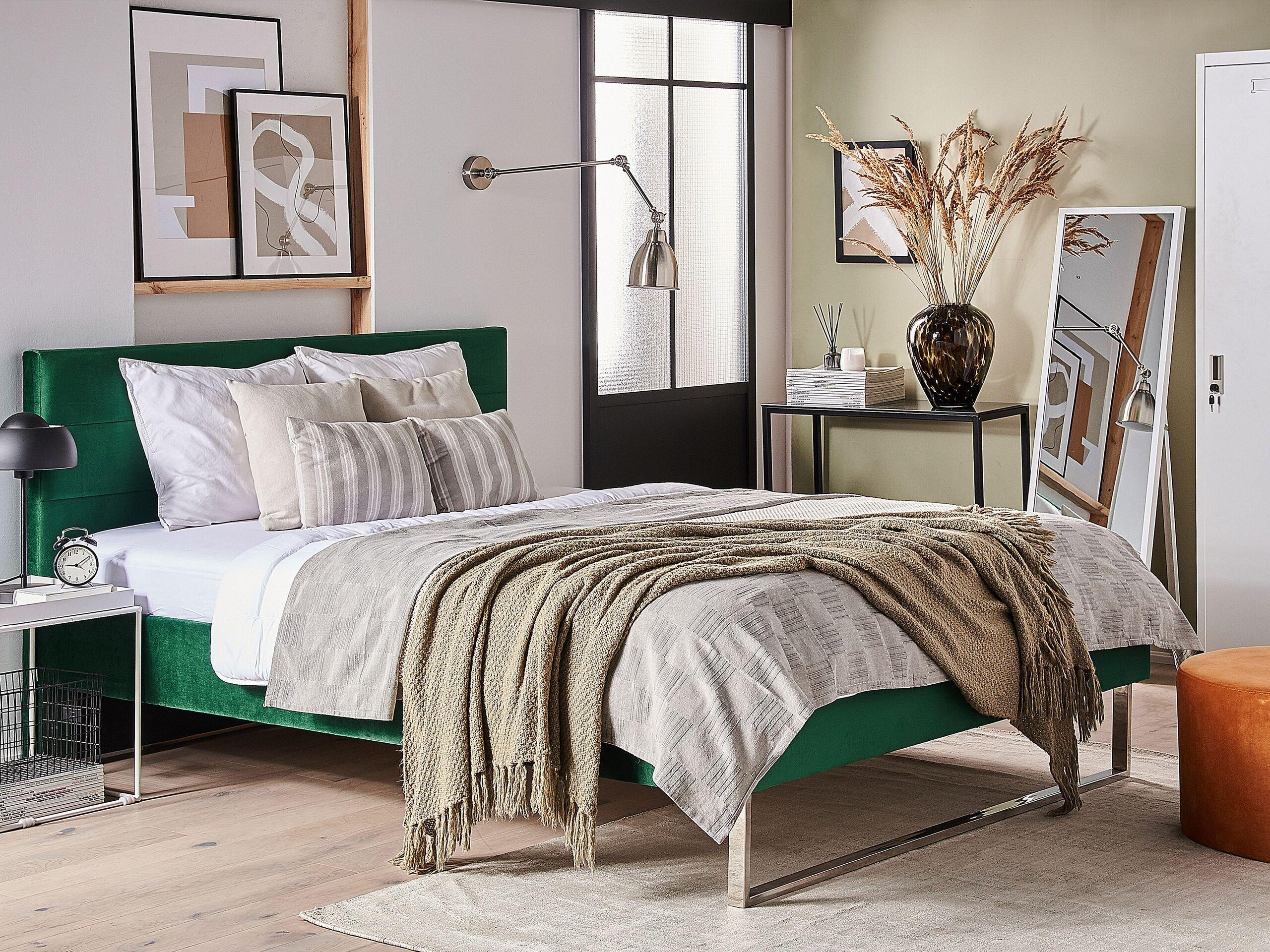 Beliani Bett mit Lattenrost aus Samtstoff Modern BELLOU  