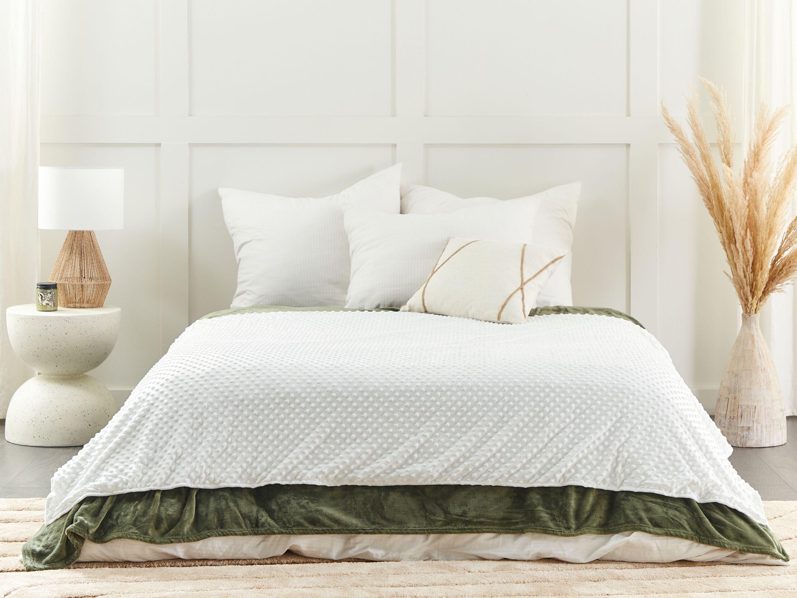 Beliani CALLISTO Housse de couverture lestée moderne en polyester  