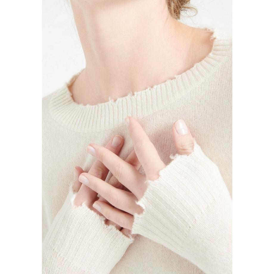 Studio Cashmere8 MIA 17 Maglia Girocollo con Dettagli Cesellati  