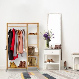 B2X Rollgarderobe aus Bambus  