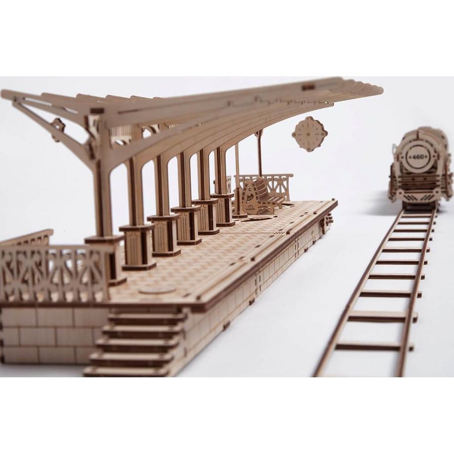 UGEARS  Bahnsteig (196Teile) 