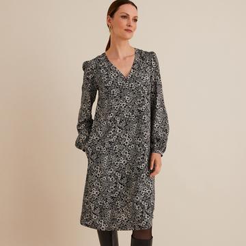 Ausgestelltes Kleid mit Blumenmuster