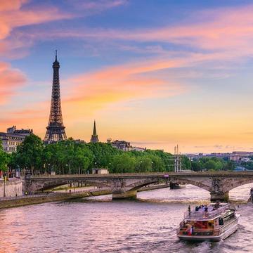 Romantischer Ausflug nach Paris im Doppelzimmer Monument (für 2 Personen)