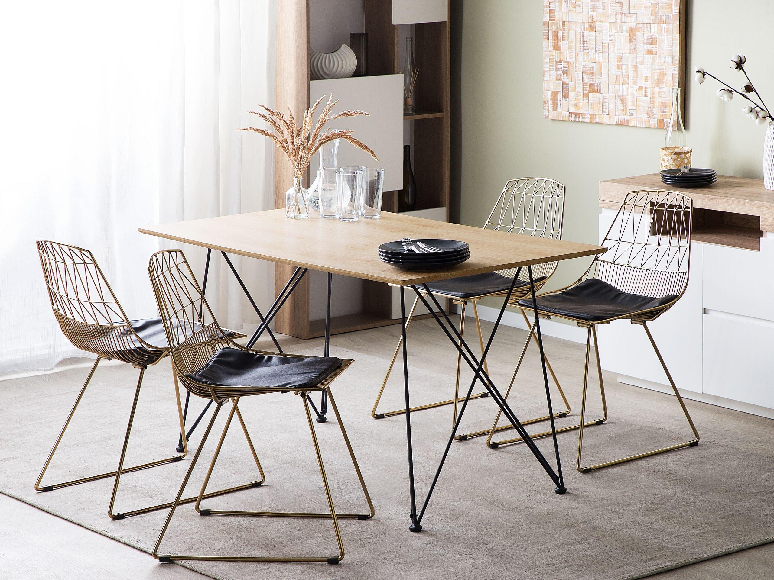 Beliani Table de repas en MDF Moderne KENTON  