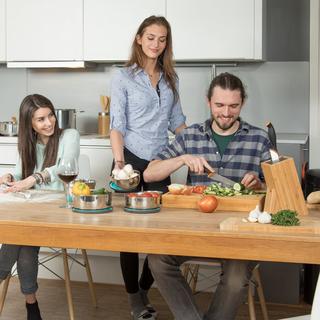 B2X Ceppo portacoltelli in bambù con cannuccia  