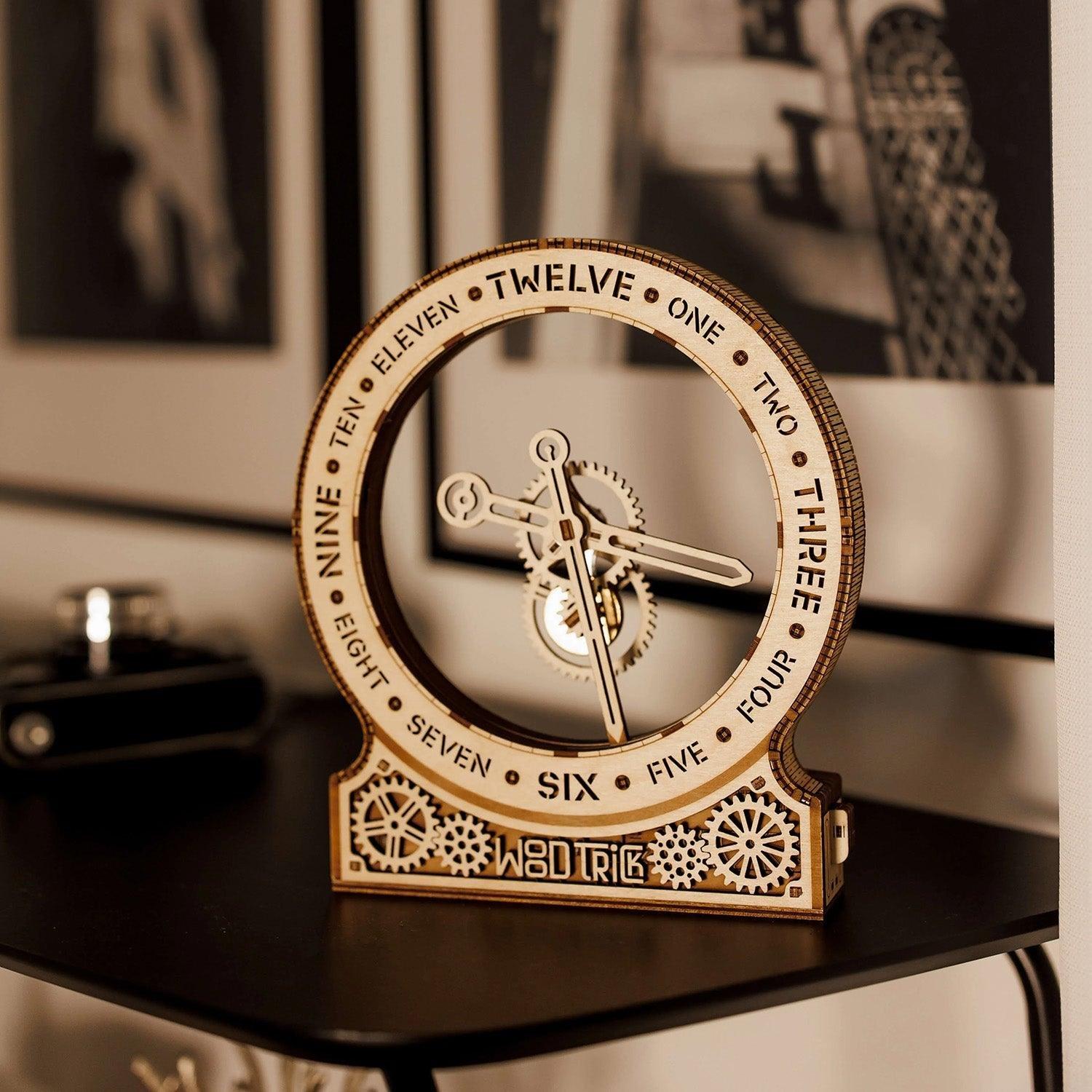 Wood Trick  Bausatz Kinetic Clock: Modern (157Teile) 