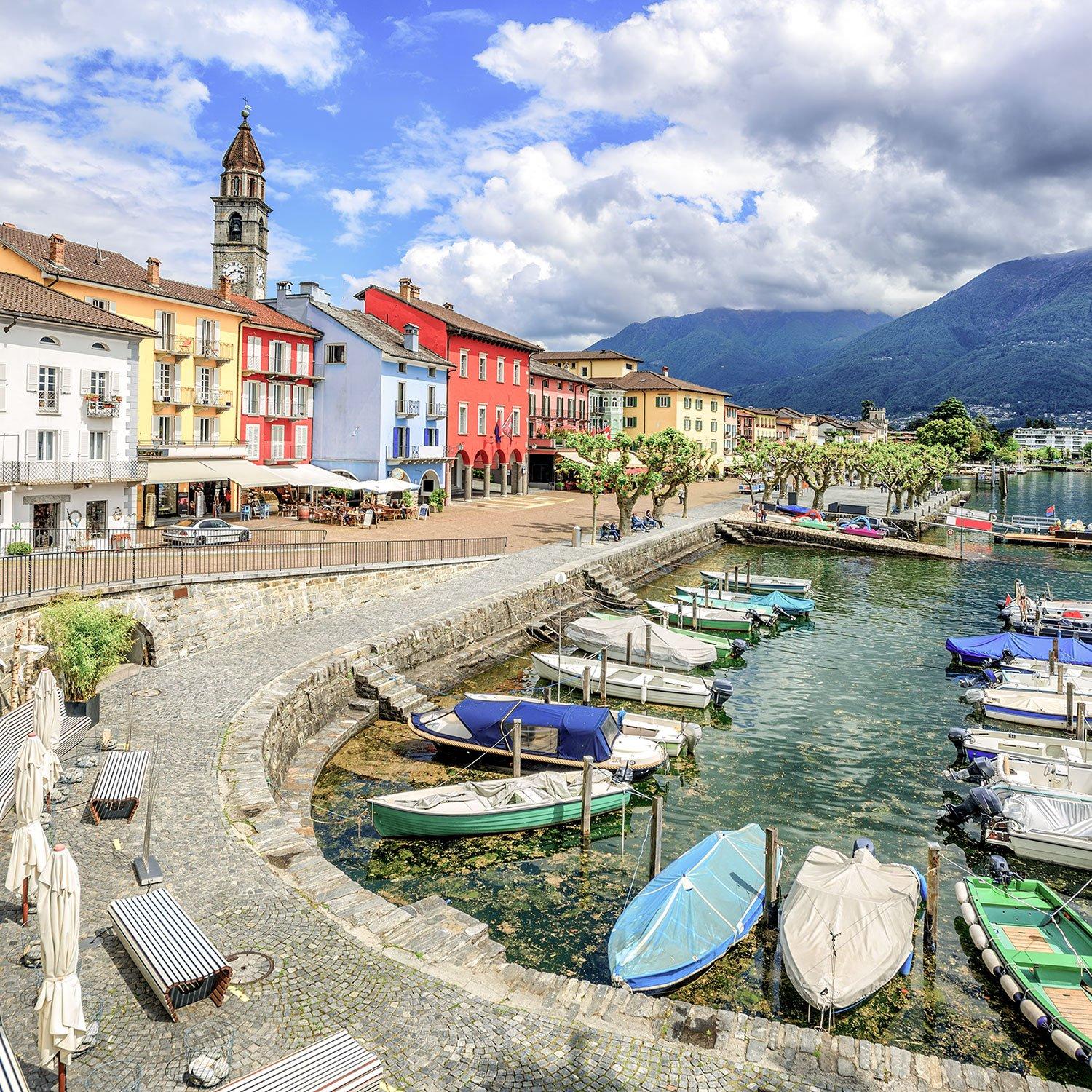 Image of Urlaub In Tessin: 2 Übernachtungen In Einer Charmanten Unterkunft Mit Frühstück - Geschenkbox Unisex
