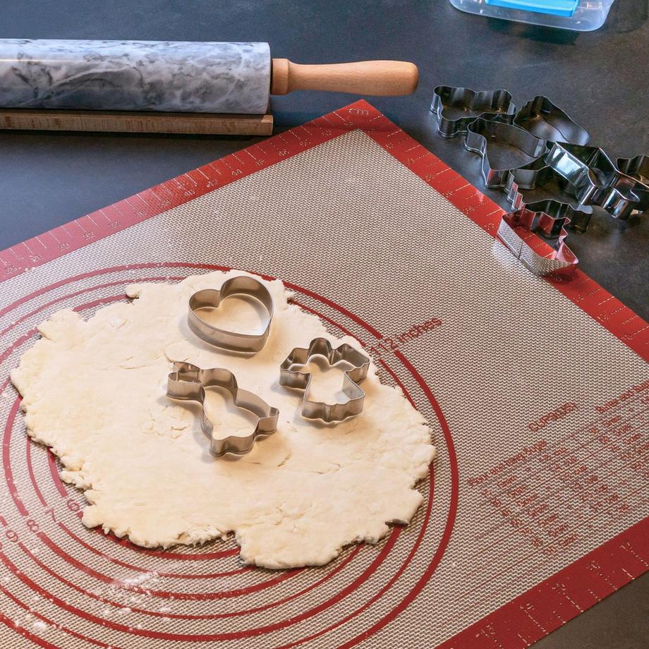 Intirilife Set de 20 pièces en acier inoxydable pour découper les biscuits de différentes formes  