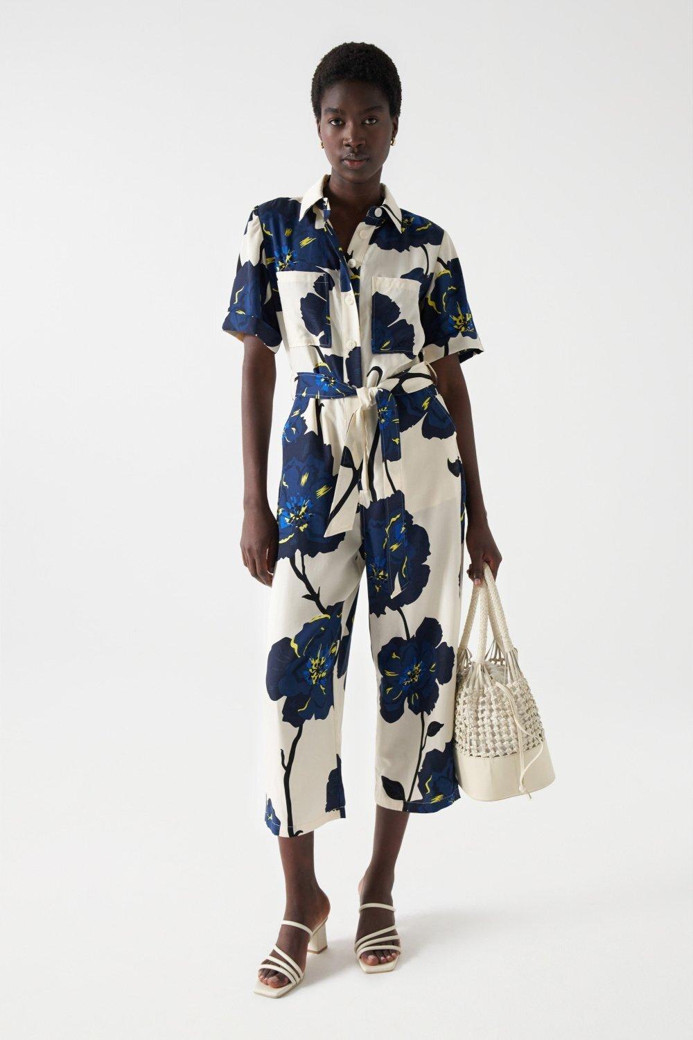 Image of Overall Belted Floral-print Jumpsuit Damen Elfenbein M