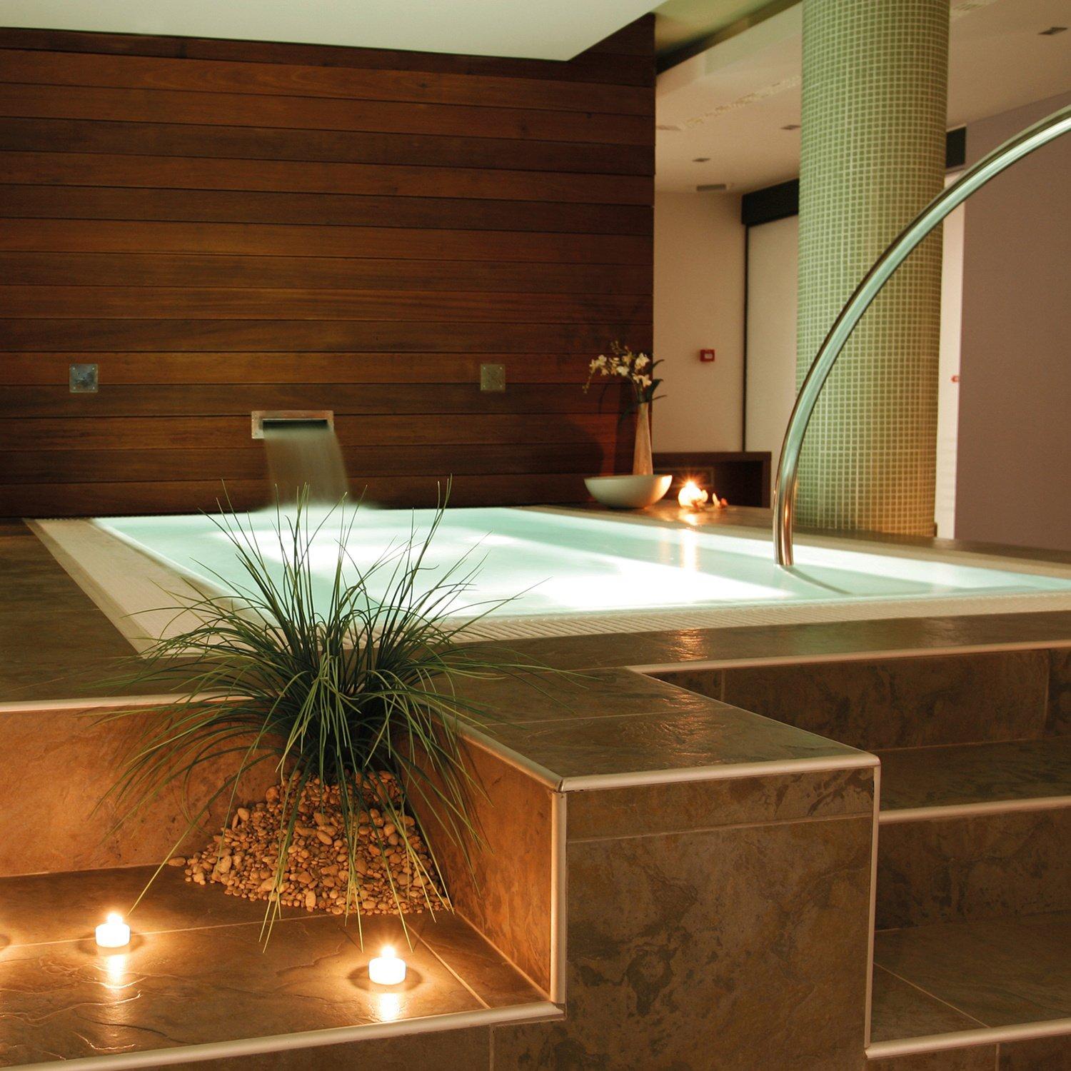 Image of Fabelhafte Schweiz: 1 Übernachtung, Frühstück, Wellnessbereich Und Whirpool Für 2 - Geschenkbox Unisex