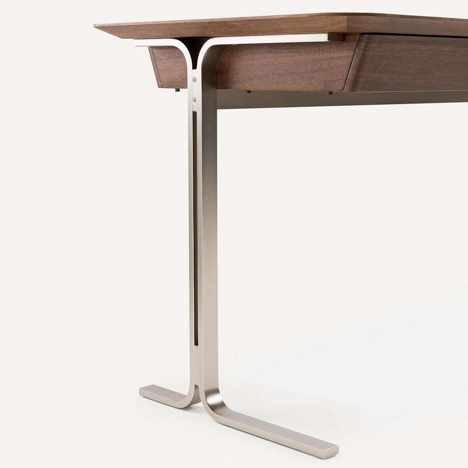 AM.PM Schreibtisch Nussbaum  