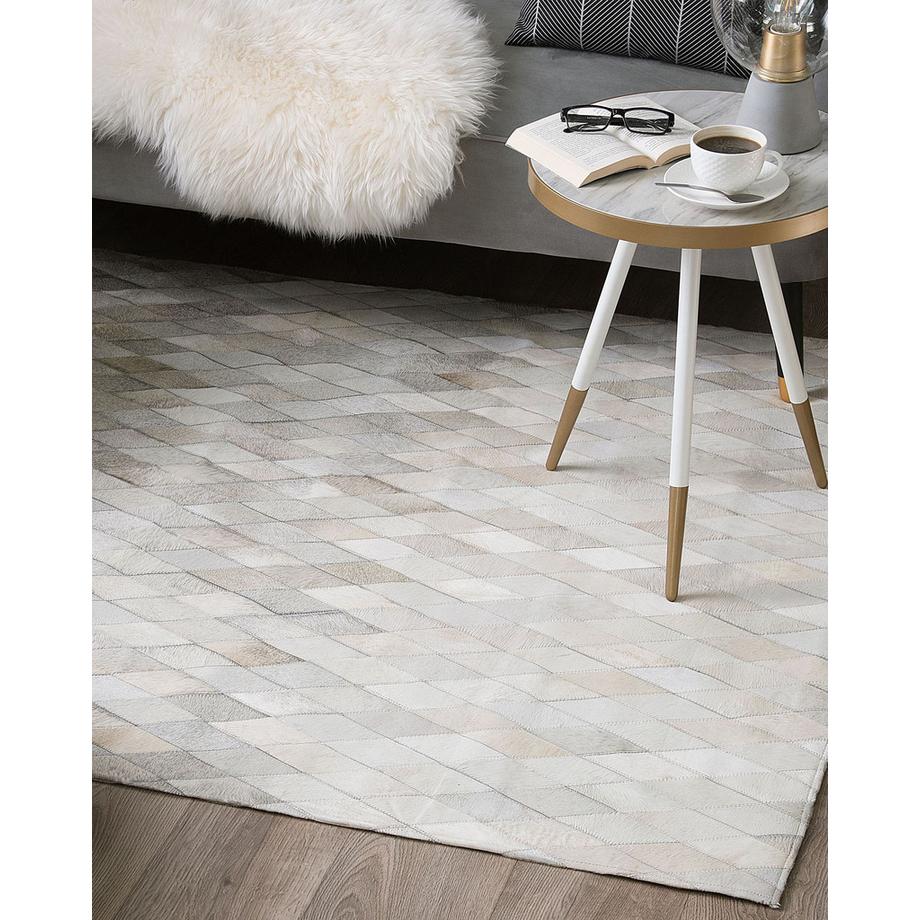 Beliani Teppich aus Kuhfell  MALDAN  