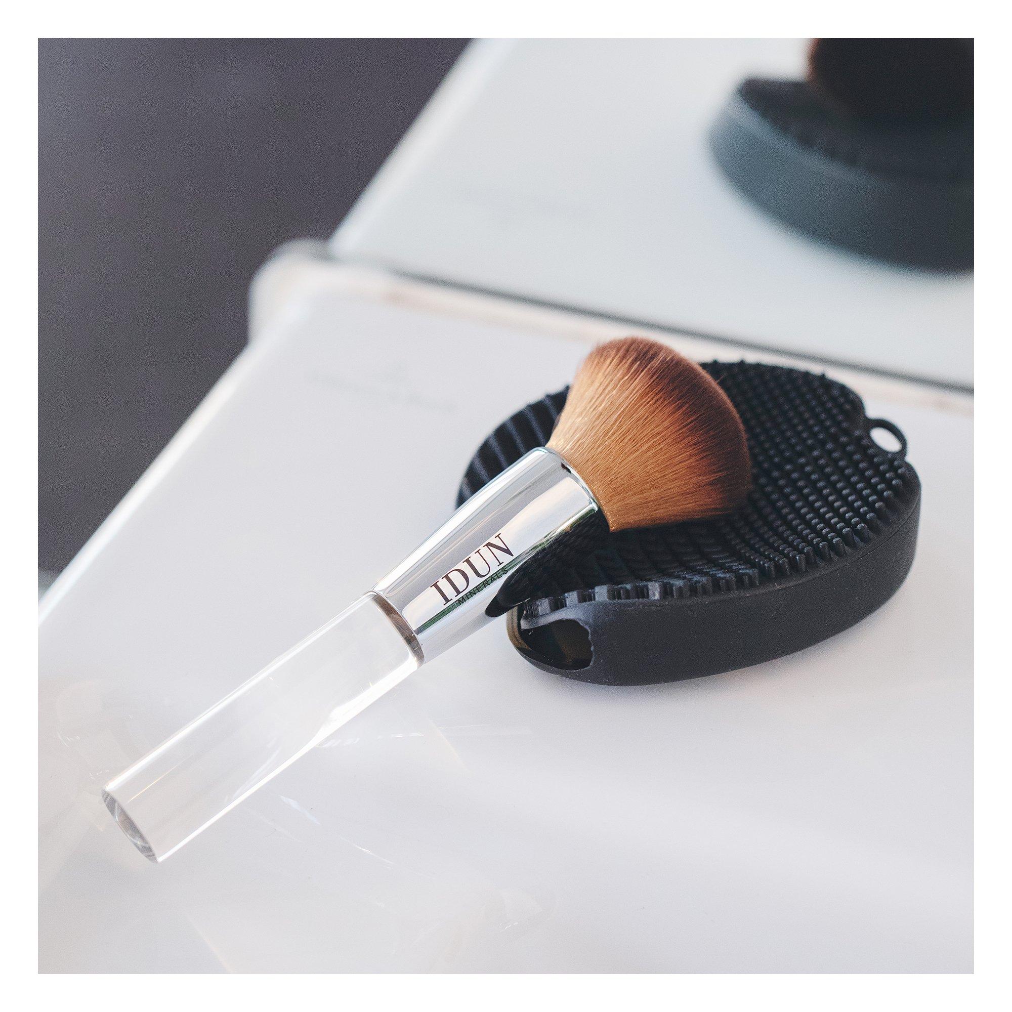 IDUN Minerals  Pinsel Kabuki brush 
