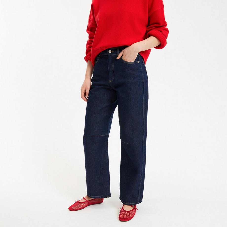 Wide Barrel Jeans