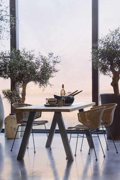 mutoni Table à manger Tablo Outdoor bois FSC avec pieds A métal 210x81  