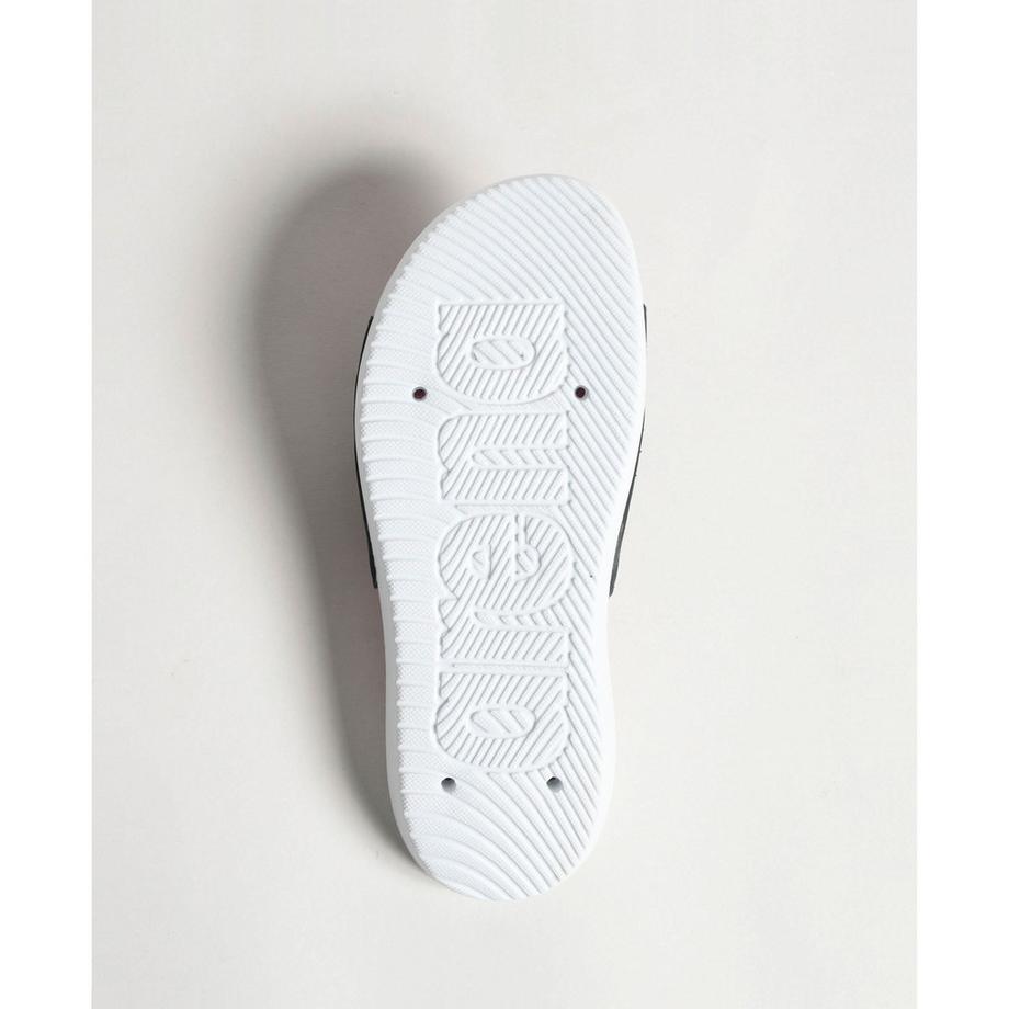 arena Nina Slides  