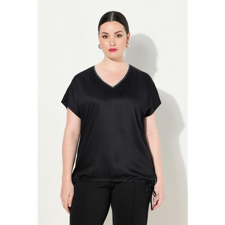 Ulla Popken  Maglia con davanti in raso, scollo a V, fascia e mezze maniche 