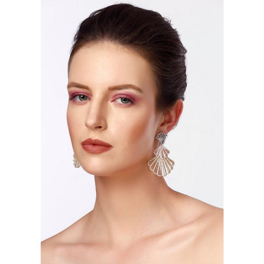 AVANT-GARDE PARIS  Diva Muschelförmige Hängeohrringe 