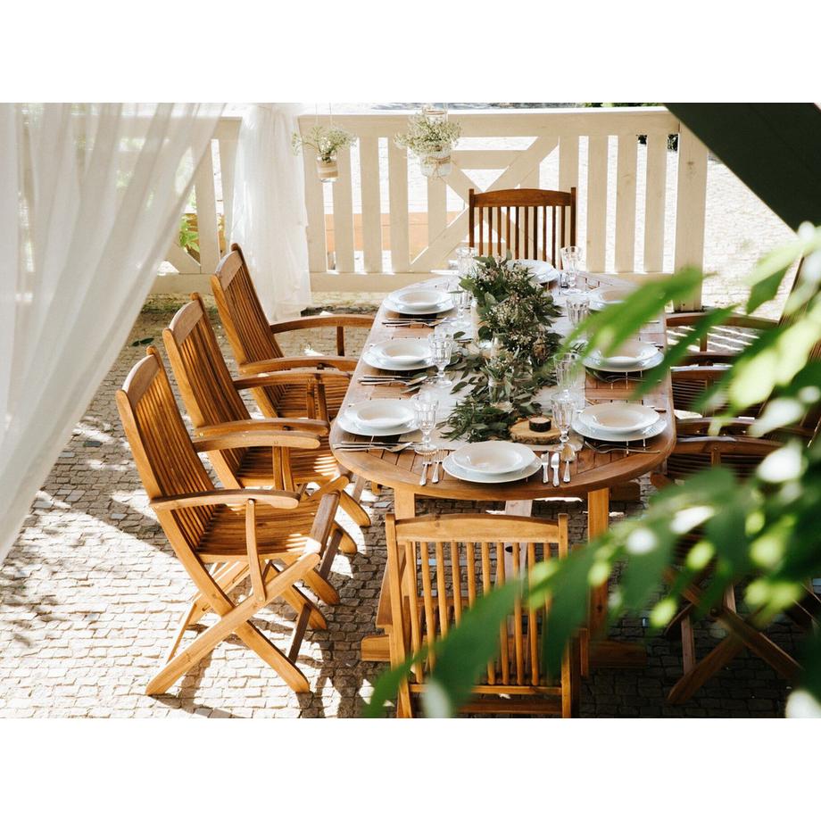 Beliani Gartentisch mit Stühlen aus Akazienholz Klassisch MAUI  